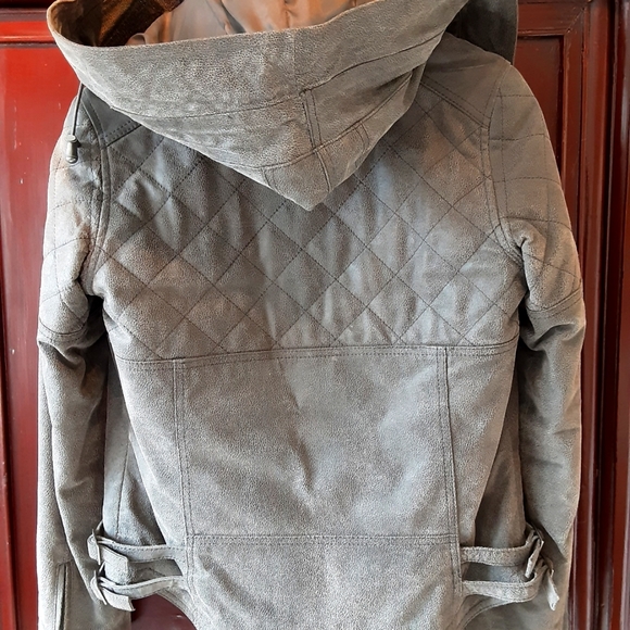 Danier leather moto jacket with removal thinsulate lining and removal hood - Picture 3 of 3